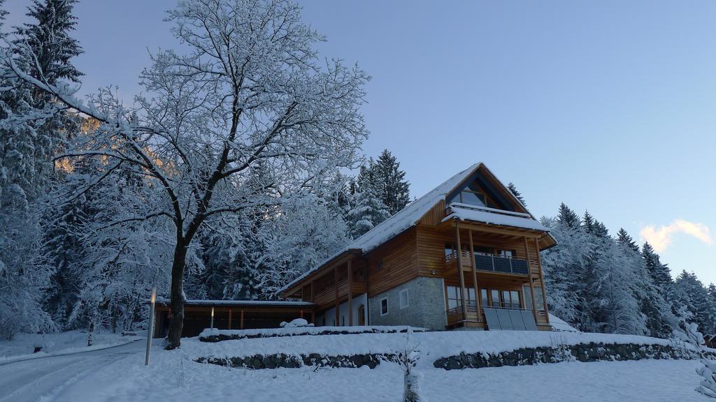 Der Weber - Haus Der Zukunft Lägenhet Hermagor-Pressegger See Exteriör bild